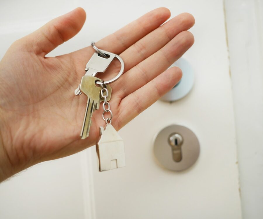 Keys in hand, moving house | Primesave Properties