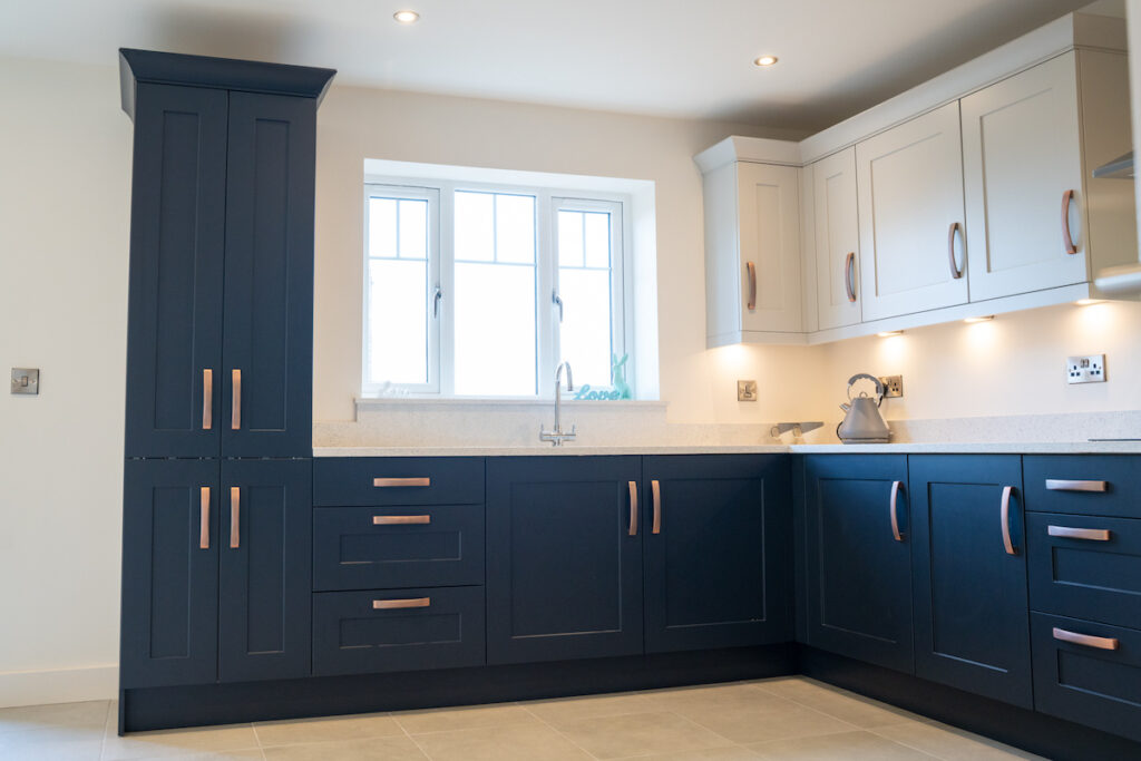 Hornbeam kitchen blue | Primesave Properties