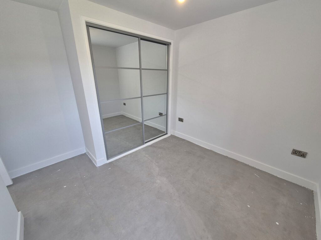 6 Maple Walk_bed 2