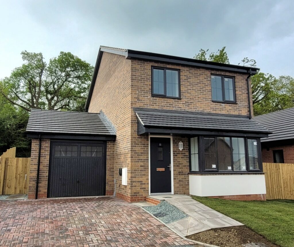 Larch_front elevation